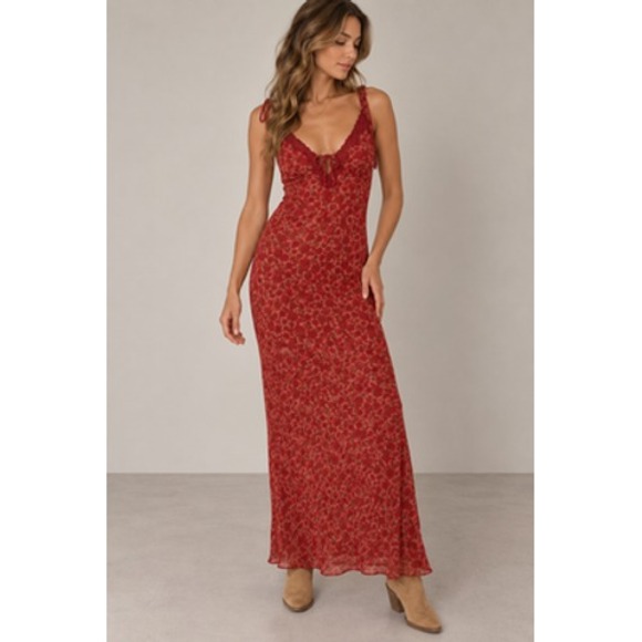 wild fable Dresses & Skirts - Wild Fable Slip Maxi Dress Womens Small Red Babydoll Floral Lace Trim V-Neck
